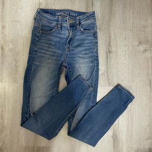 American Eagle Medium Wash Skinny Jeans